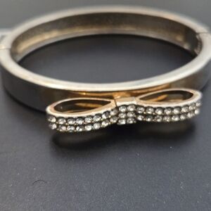 Elegant Silver Bow Bracelet